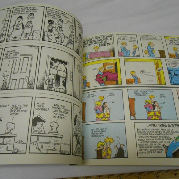 Excellent PB BOOK: Toons For Our Times Bloom County Berke, Breathed 1984 📘🔥 - Picture 5 of 9